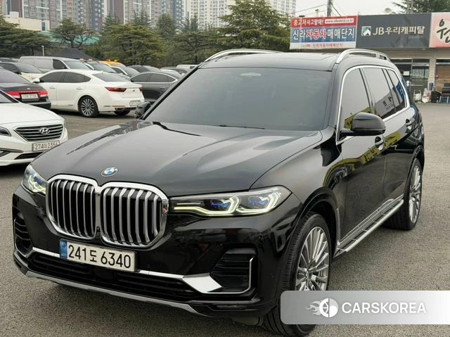 BMW X7 (G07) 2021 Черный из Кореи