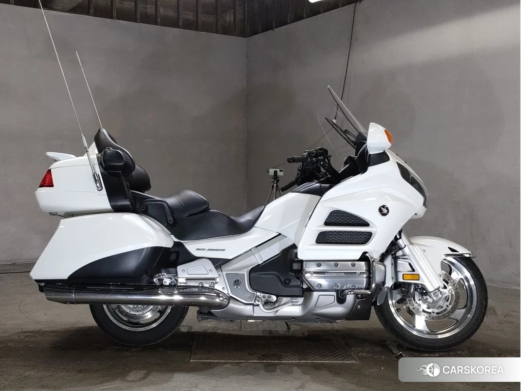 Проданный Honda GL1800 2013 из Японии