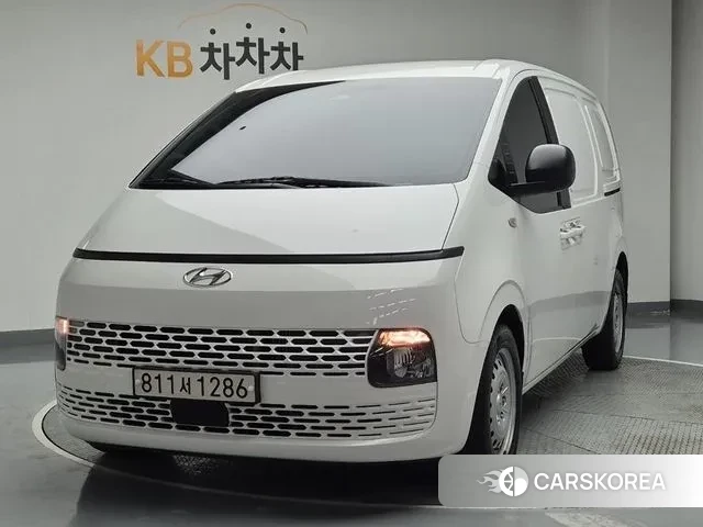 Hyundai Staria 2022 Белый из Кореи