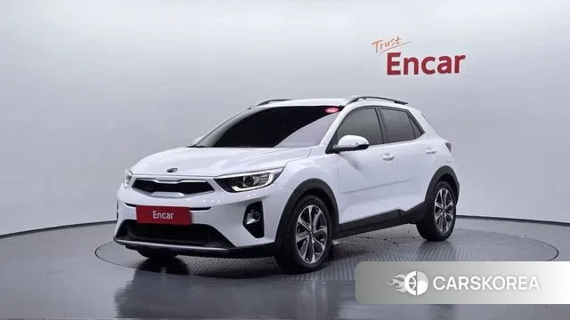 Kia Stonic 2018 Белый из Кореи
