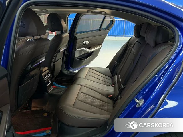 BMW 3 series 2022 Синий из Китая