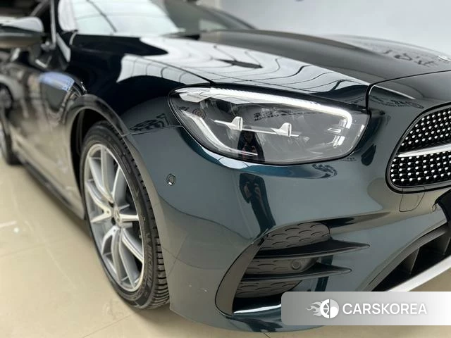 Mercedes-Benz E-class (imported) 2022 Зеленый из Китая