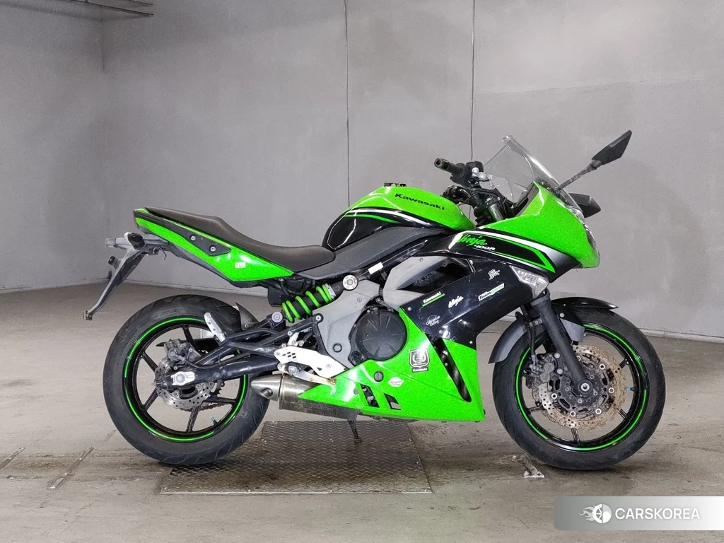 Проданный Kawasaki NINJA 400R 2012 из Японии