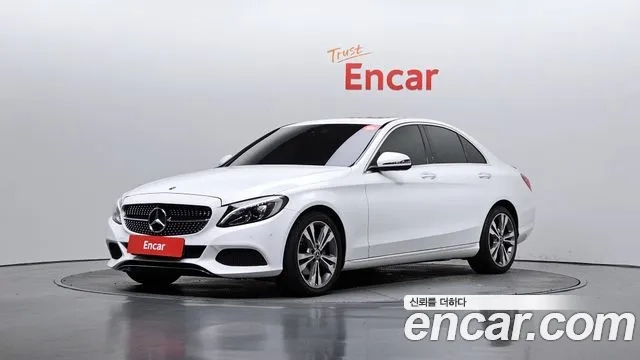 Mercedes-Benz C-Class W205 2018 Белый из Кореи