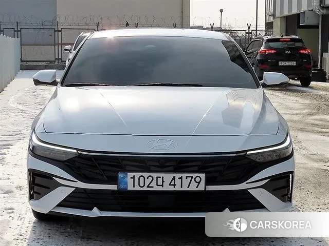 Hyundai The New Avante (CN7) 2023 Белый из Кореи