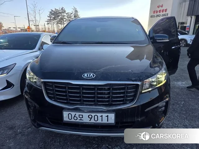 Kia The New Carnival 2018 Черный из Кореи