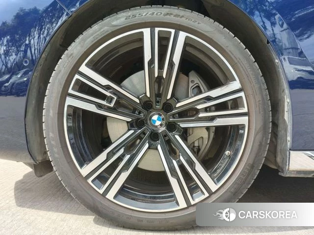 BMW 7 series 2024 Синий из Китая