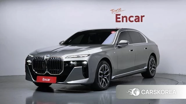 BMW 7 Series (G70) 2023 Серый из Кореи