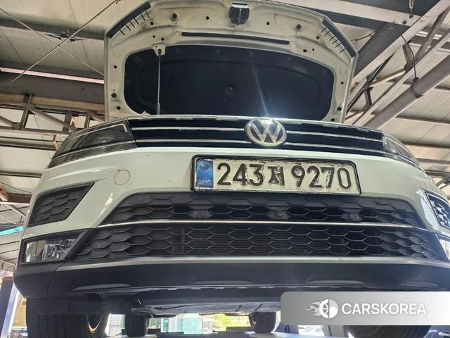 Volkswagen Tiguan second Generation 2020 Белый из Кореи