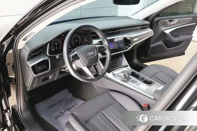 Audi A6 (import) 2024 Черный из Китая