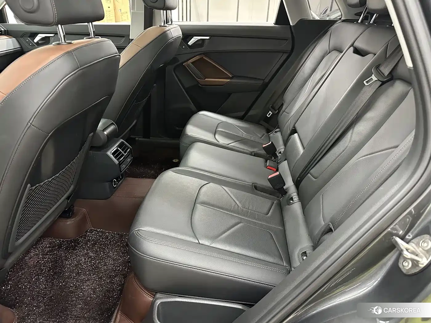 Audi Q3 2023 Silver/gray из Китая