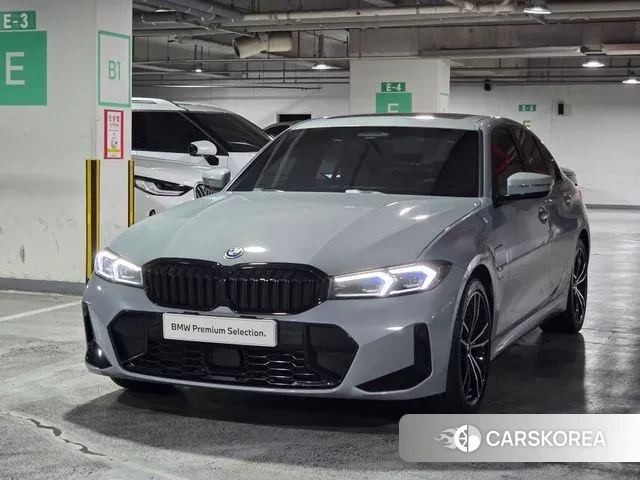 BMW 3 Series (G20) 2023 Светло-серебряный цвет из Кореи