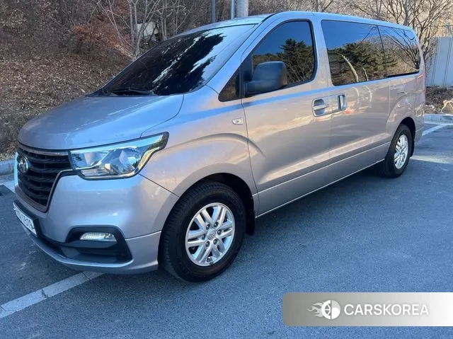 Hyundai The New Grand Starex 2018 Серый из Кореи
