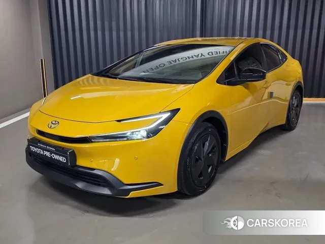 Toyota Prius 5th Generation 2024 Желтый из Кореи