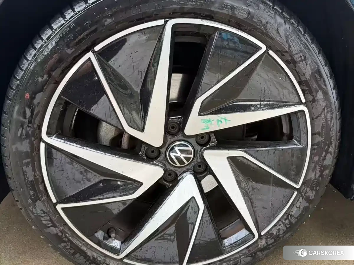 Volkswagen Magotan 2024 Синий из Китая