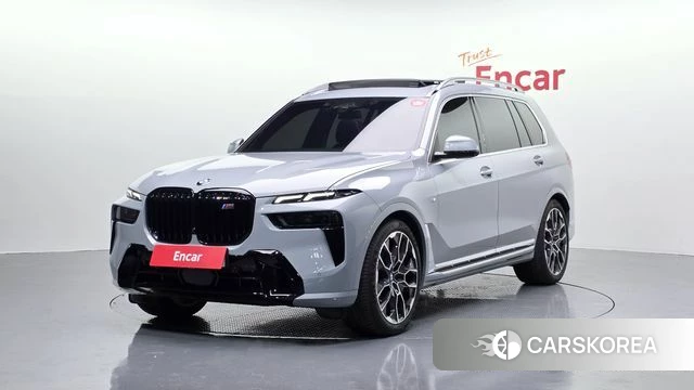 BMW X7 (G07) 2024 Серебристо-серый из Кореи