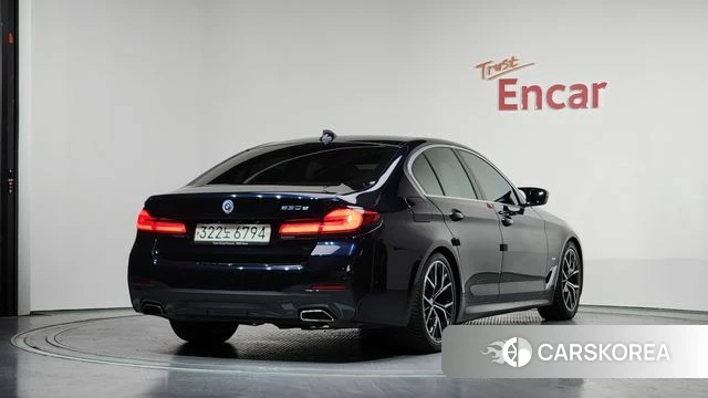 BMW 5 Series (G30) 2021 Черный из Кореи