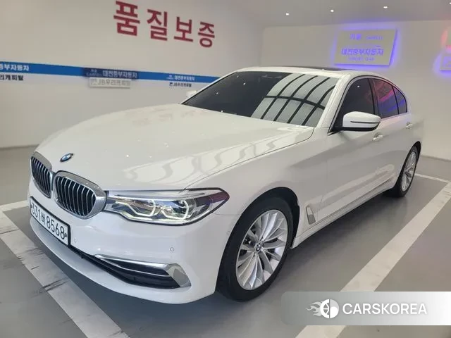 BMW 5 Series (G30) 2019 Белый из Кореи