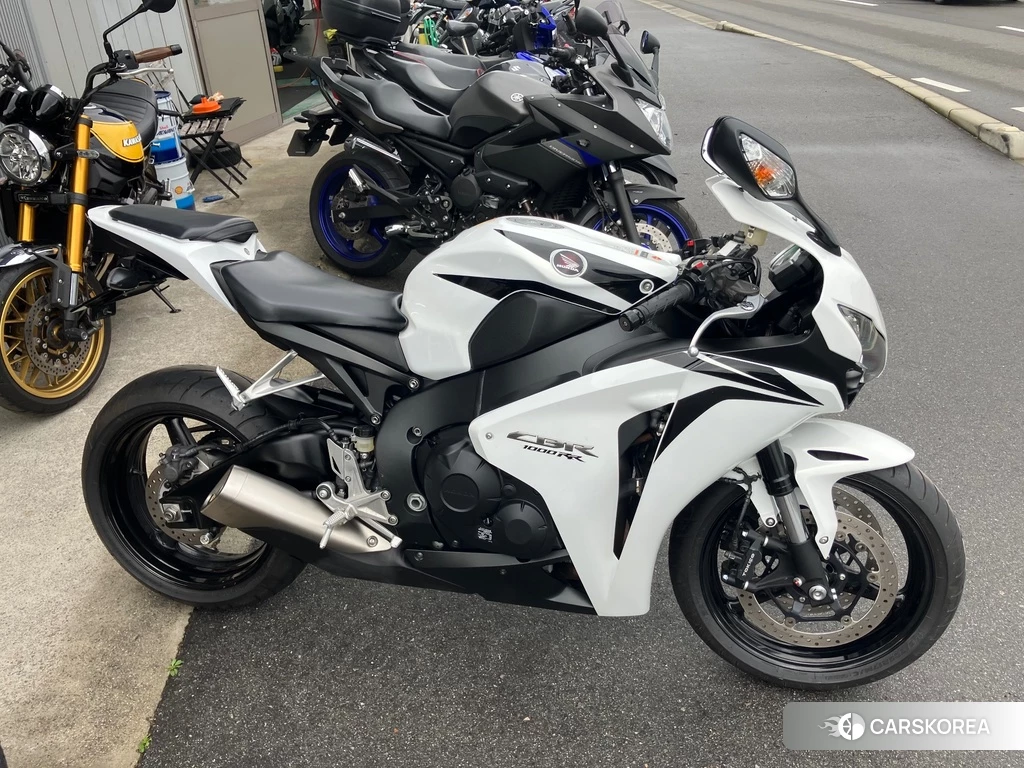Проданный Honda CBR1000RR 2010 из Японии, фото 2