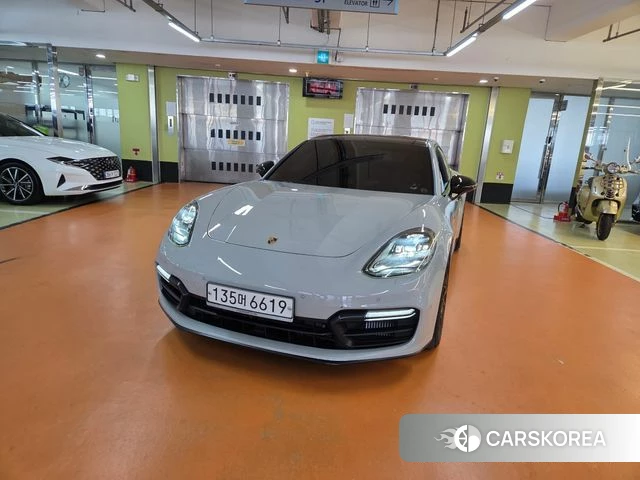 Porsche Panamera (971) 2019 Черный из Кореи