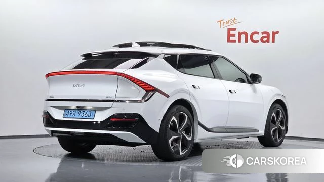 Kia EV6 2023 Белый из Кореи