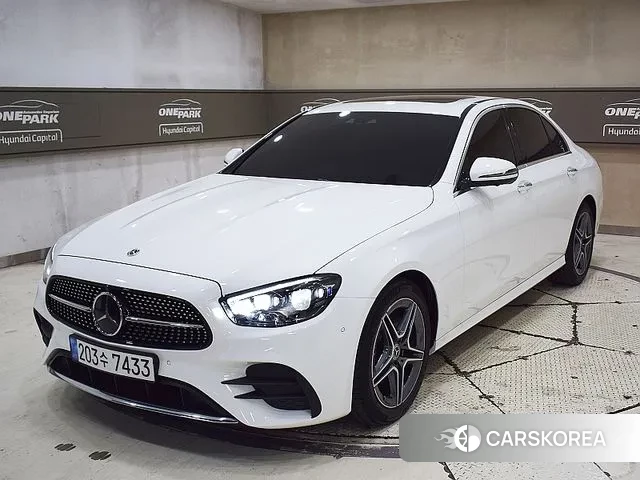 Mercedes-Benz E-Class W213 2022 Белый из Кореи