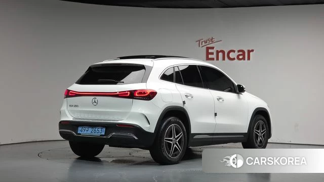 Mercedes-Benz EQA H243 2023 Белый из Кореи