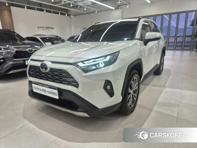 Toyota RAV4 5th Generation 2025 Белый из Кореи