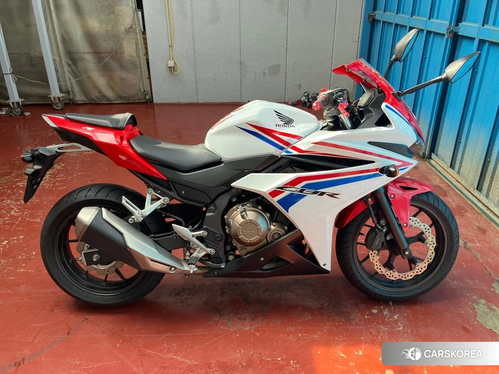 Проданный Honda CBR400R 2016 из Японии