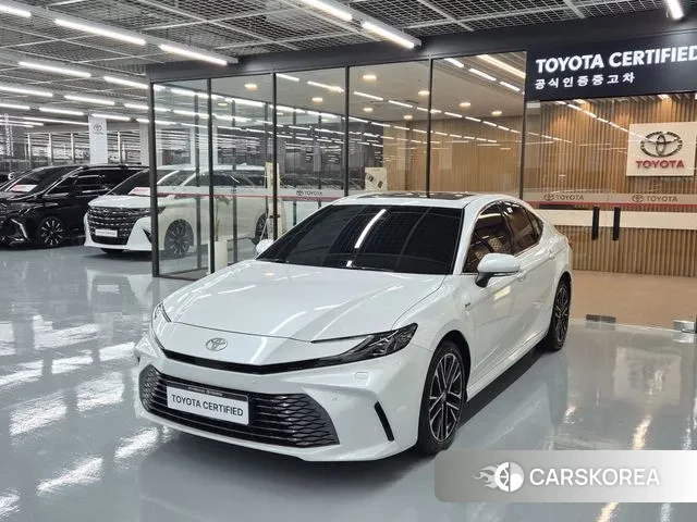 Toyota Camry (XV80) 2025 Белый из Кореи