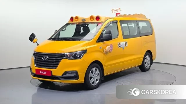 Hyundai The New Grand Starex 2018 Желтый из Кореи
