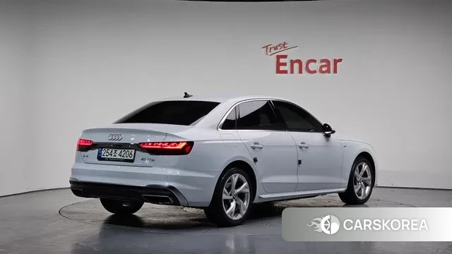 Audi A4 (B9) 2021 Белый из Кореи