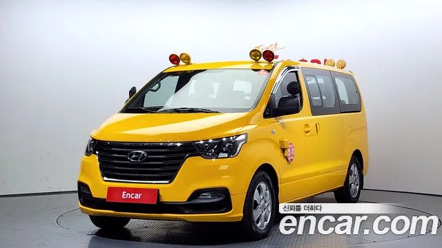 Hyundai The New Grand Starex 2018 Желтый из Кореи