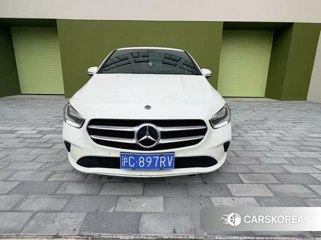 Mercedes-Benz Class B 2021 Белый из Китая