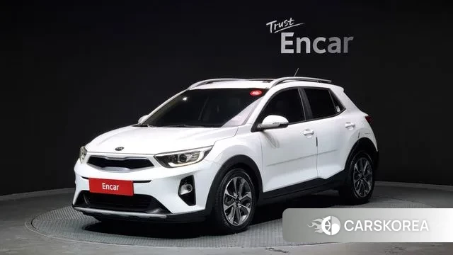 Kia Stonic 2018 Белый из Кореи