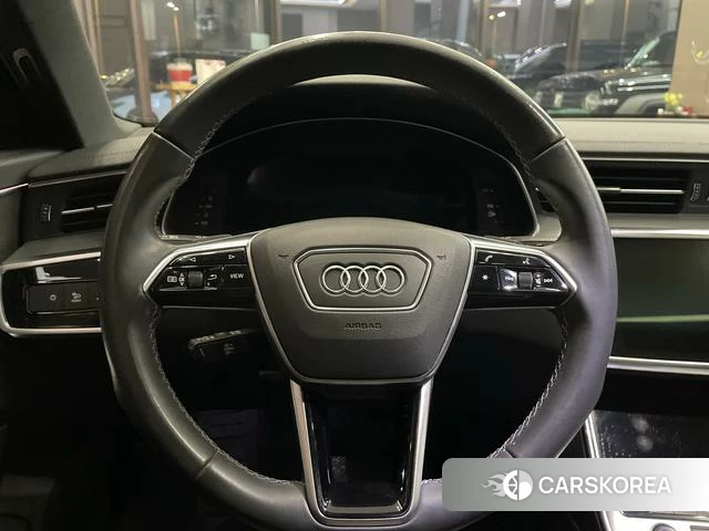 Audi A6L 2021 Черный из Китая