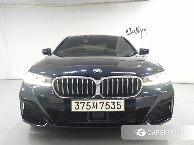BMW 5 Series (G30) 2022 Синий из Кореи