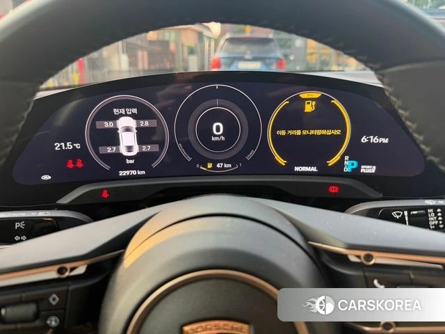 Porsche Taycan 2023 Белый из Кореи