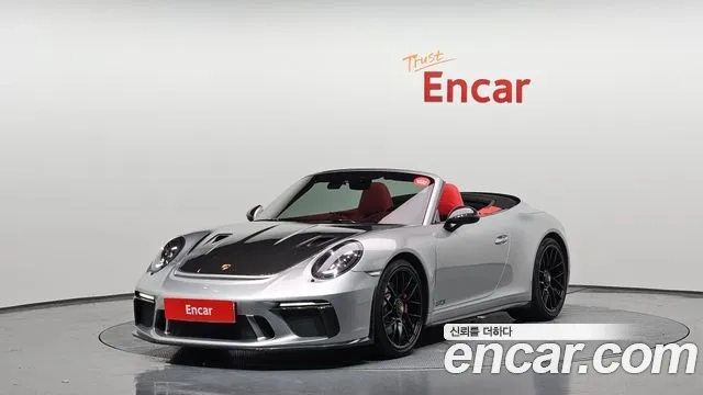 Porsche 911 2018 Серебристо-серый из Кореи