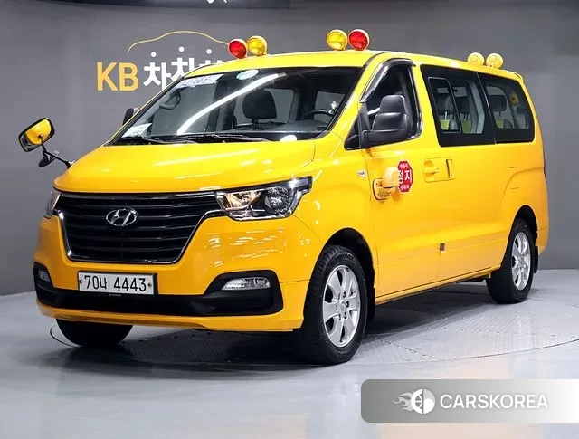 Hyundai The New Grand Starex 2019 Желтый из Кореи