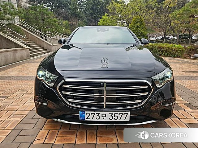 Mercedes-Benz E-Class W214 2025 Черный из Кореи