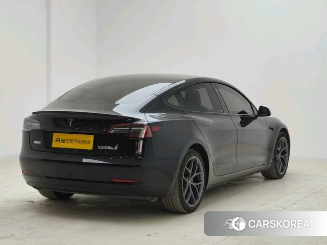 Tesla Model 3 2023 Черный из Китая