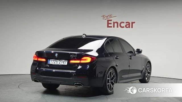 BMW 5 Series (G30) 2023 Черный из Кореи