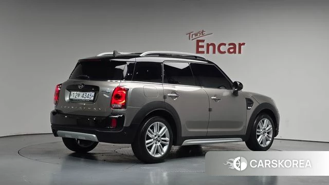 Mini Cooper Countryman 2018 Серебристо-серый из Кореи