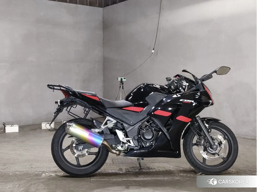 Проданный Honda CBR250R 2015 из Японии