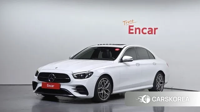 Mercedes-Benz E-Class W213 2021 Белый из Кореи