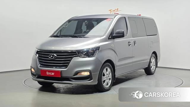 Hyundai The New Grand Starex 2018 Серебристо-серый из Кореи