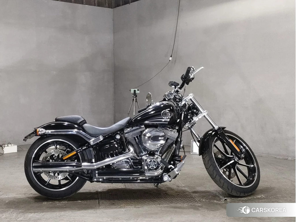 Проданный Harley-Davidson Softail Breakout FXSB1690 2016 из Японии