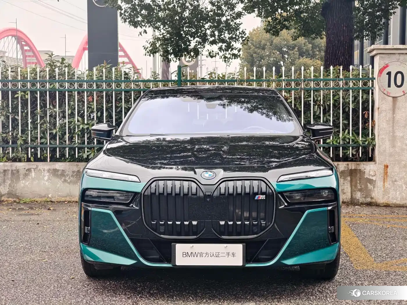BMW i7 M70L 2024 Зеленый из Китая