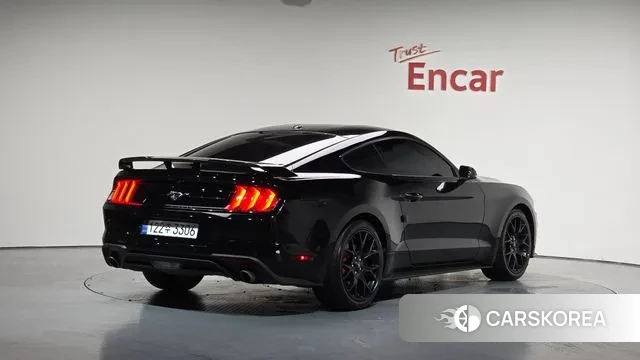 Ford Mustang 2019 Черный из Кореи
